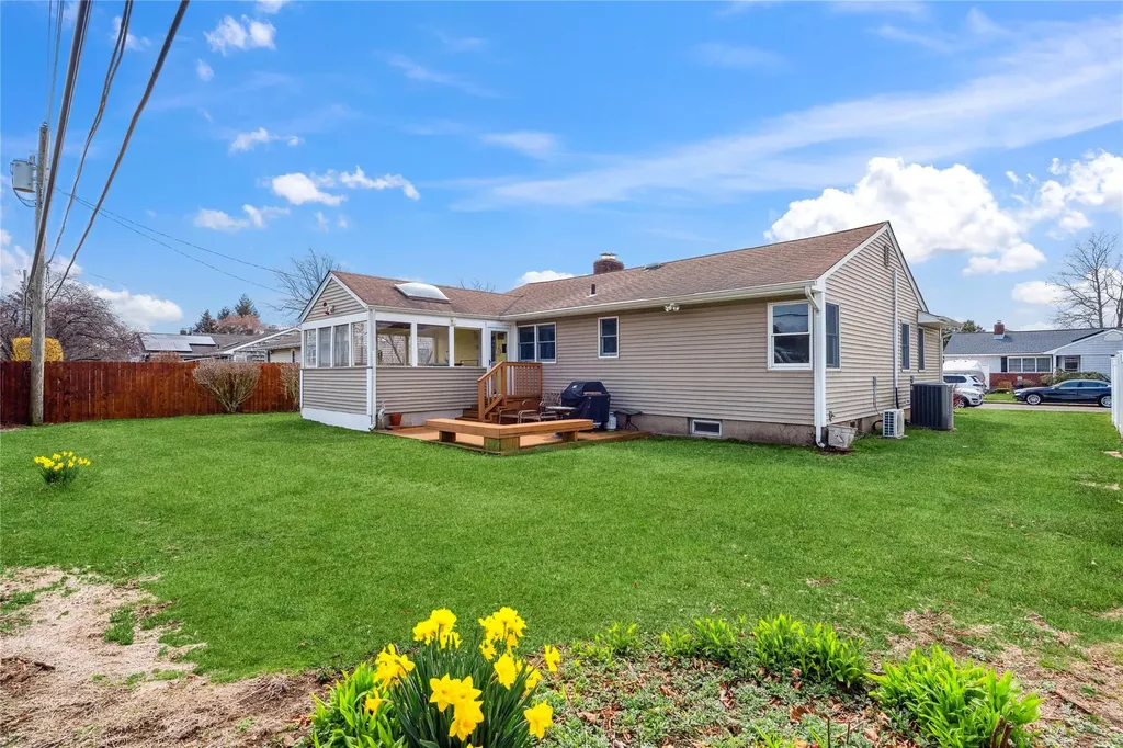 10 Venus Road Syosset NY 11791