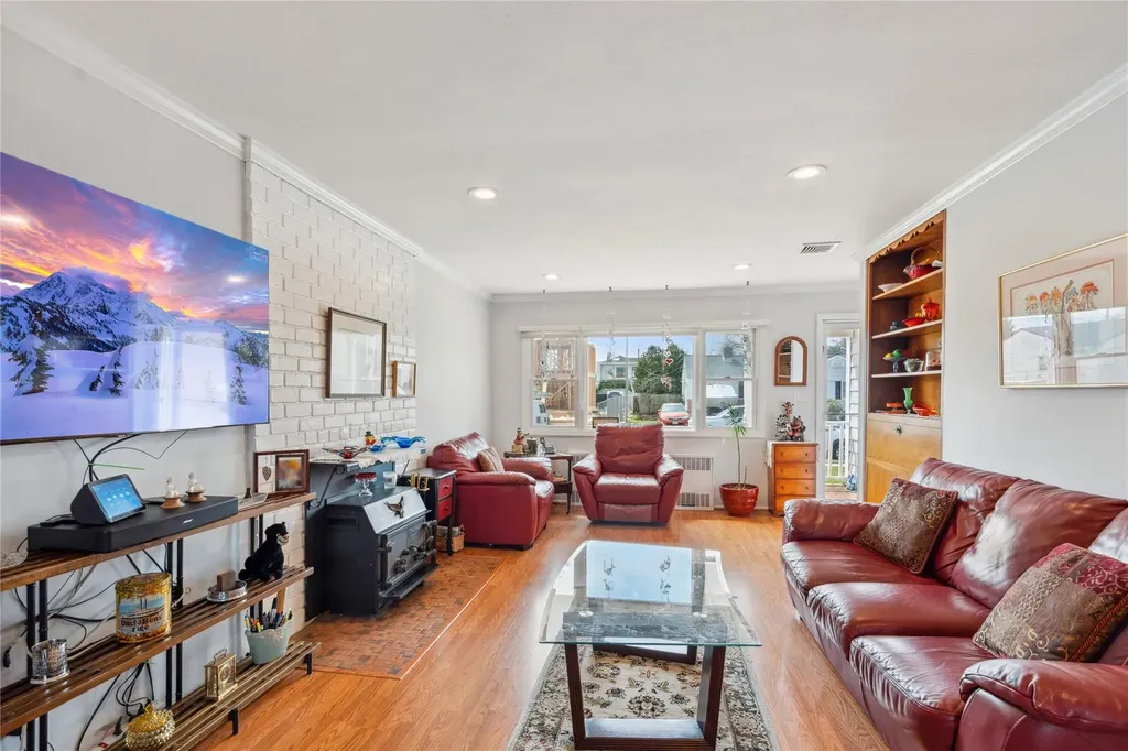 10 Venus Road Syosset NY 11791