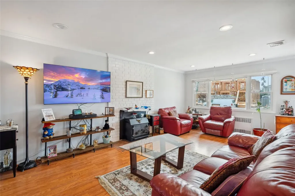 10 Venus Road Syosset NY 11791
