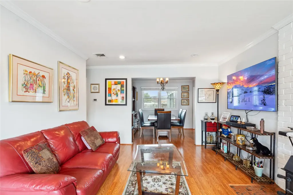 10 Venus Road Syosset NY 11791