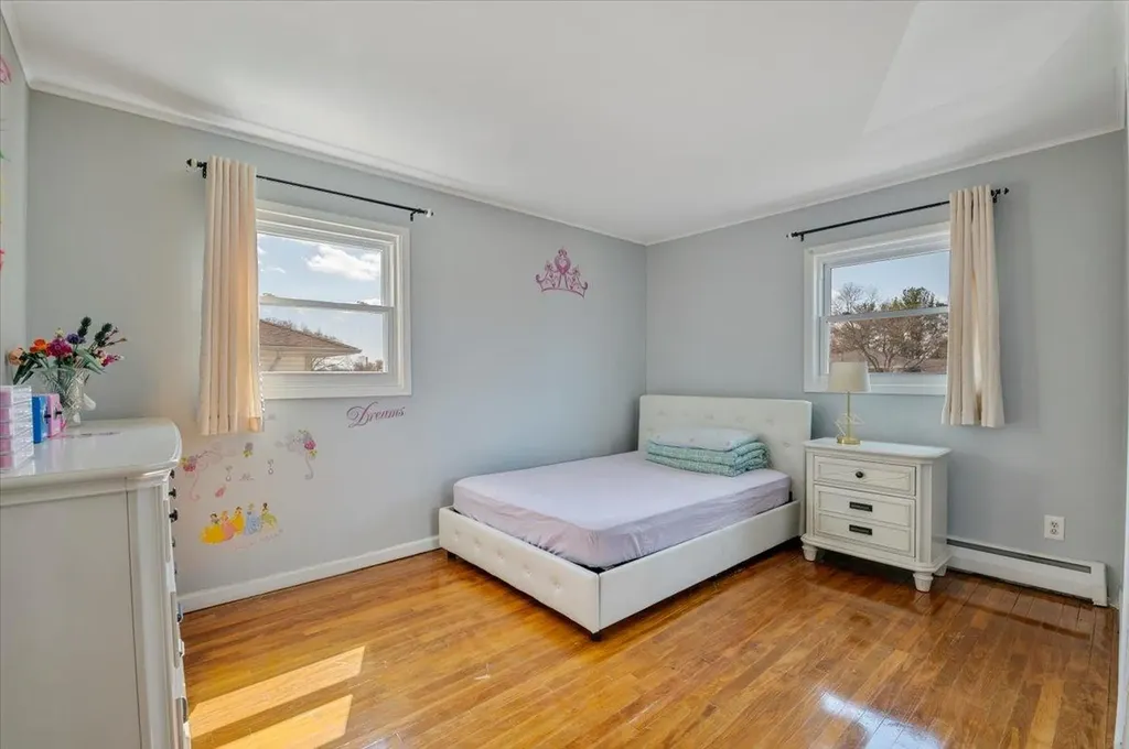 11 Crabapple Lane Commack NY 11725