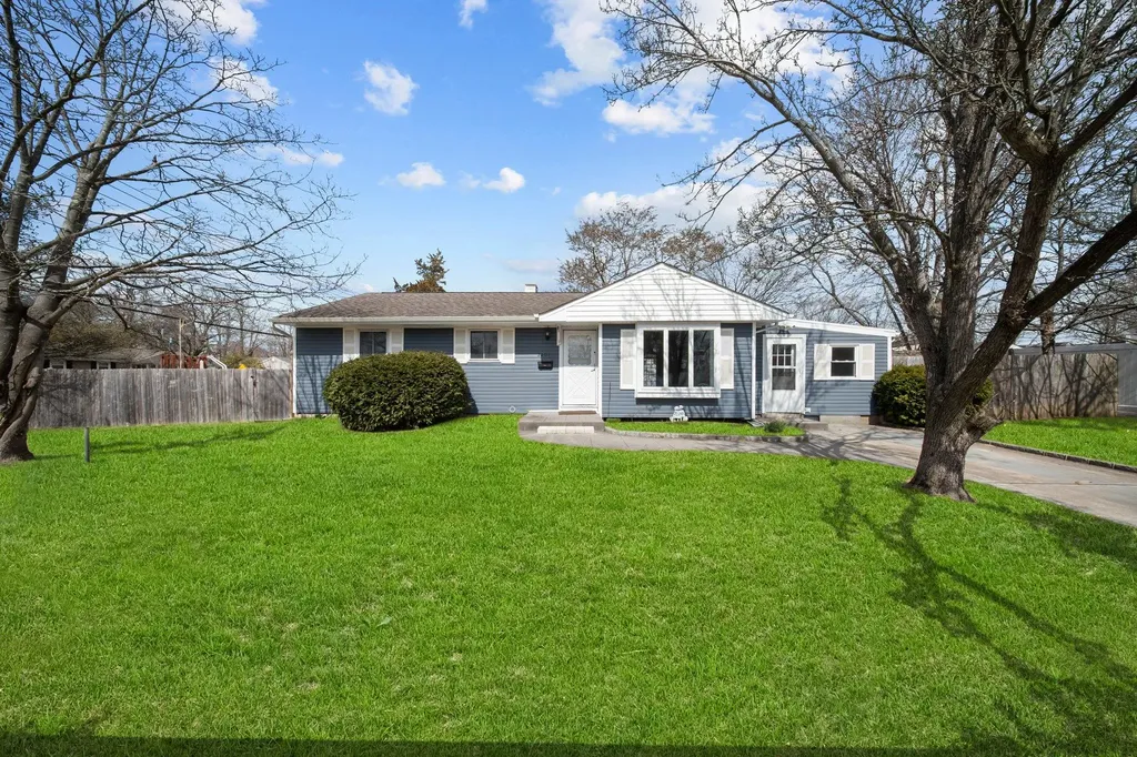 2201 Knickerbocker Avenue Medford NY 11763