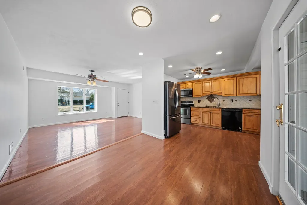 2201 Knickerbocker Avenue Medford NY 11763