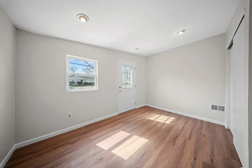 2201 Knickerbocker Avenue Medford NY 11763