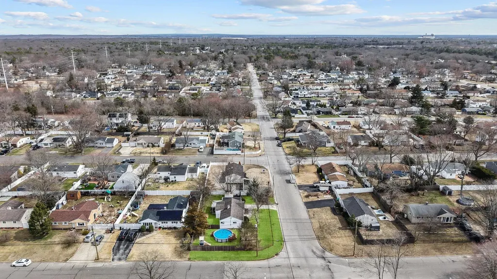 2201 Knickerbocker Avenue Medford NY 11763
