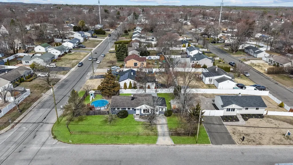 2201 Knickerbocker Avenue Medford NY 11763