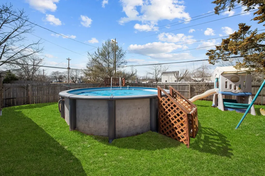 2201 Knickerbocker Avenue Medford NY 11763
