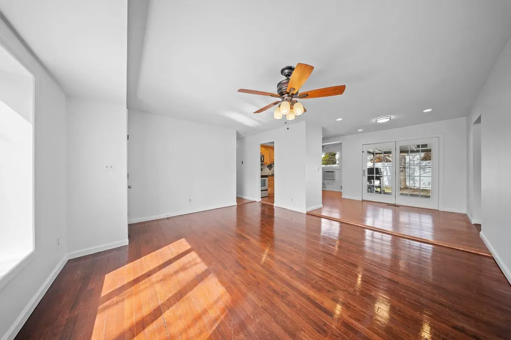 2201 Knickerbocker Avenue Medford NY 11763