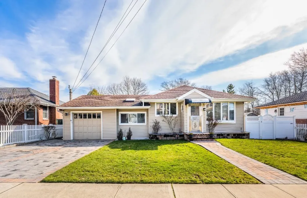 2691 Harrison Avenue Oceanside NY 11572