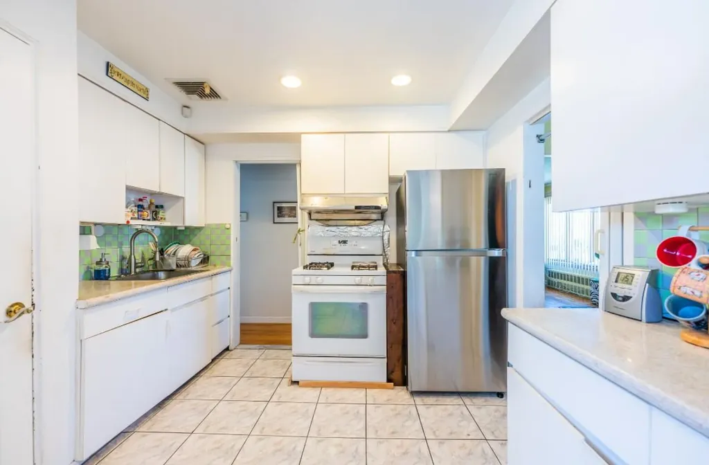 2691 Harrison Avenue Oceanside NY 11572