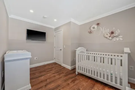 9 Paine Street Lindenhurst NY 11757