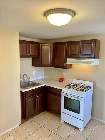 9 Paine Street Lindenhurst NY 11757