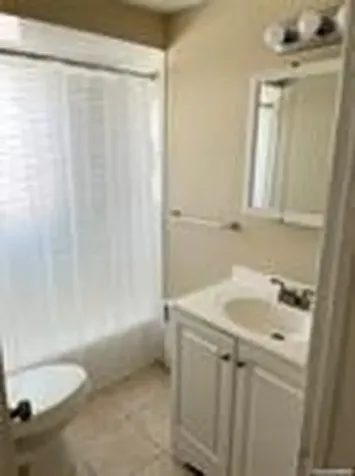 9 Paine Street Lindenhurst NY 11757