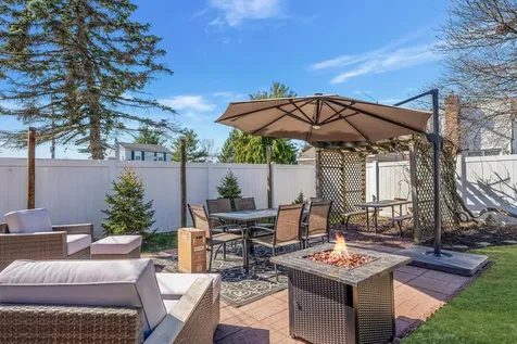 9 Paine Street Lindenhurst NY 11757