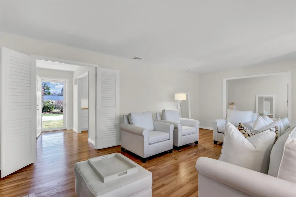 4 Linda Lane Setauket NY 11733