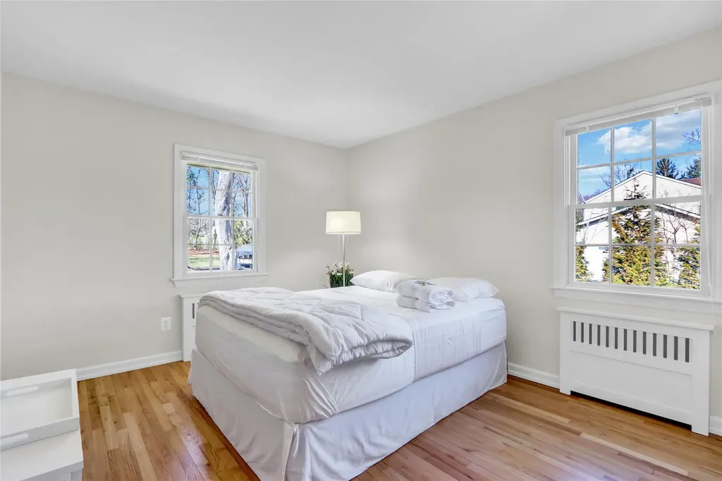 4 Linda Lane Setauket NY 11733