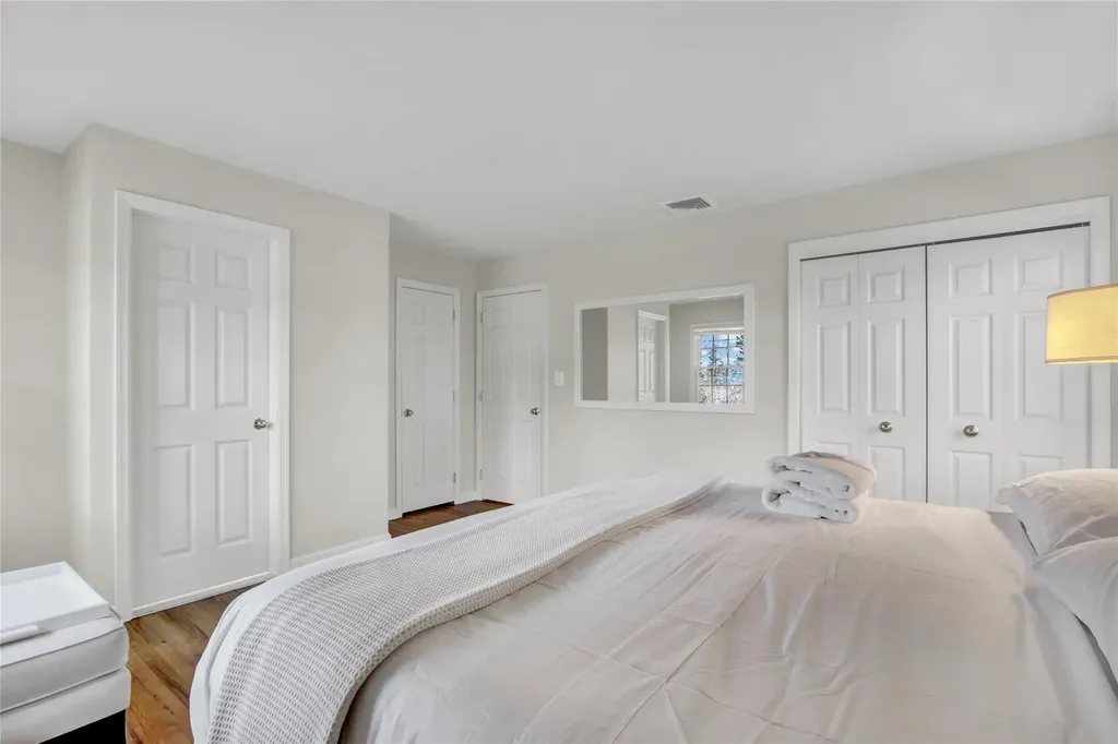4 Linda Lane Setauket NY 11733
