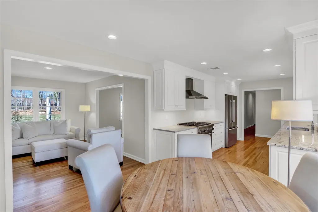 4 Linda Lane Setauket NY 11733