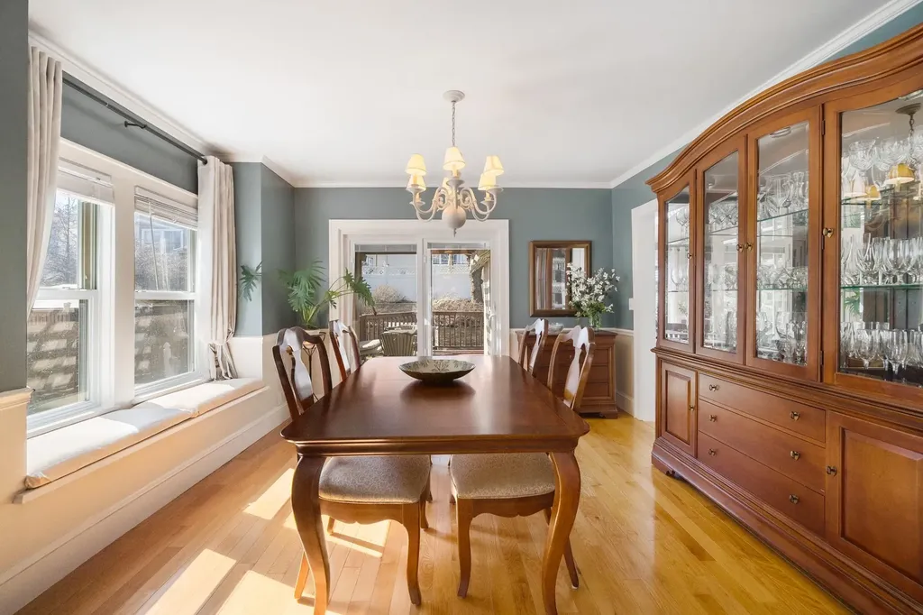 122 Morsemere Avenue Yonkers NY 10703