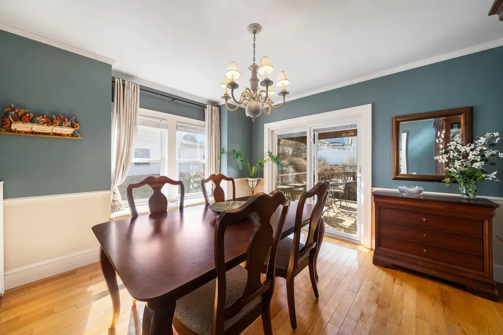 122 Morsemere Avenue Yonkers NY 10703