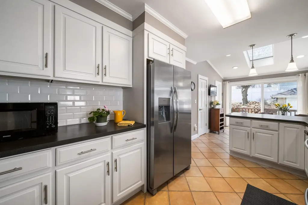 122 Morsemere Avenue Yonkers NY 10703