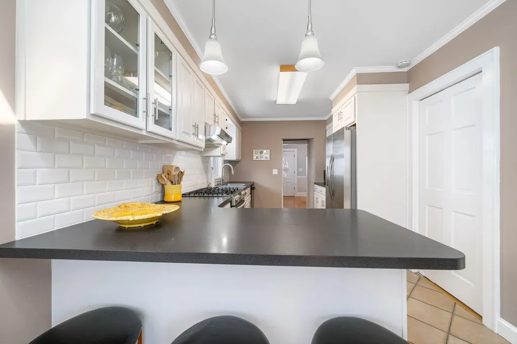 122 Morsemere Avenue Yonkers NY 10703
