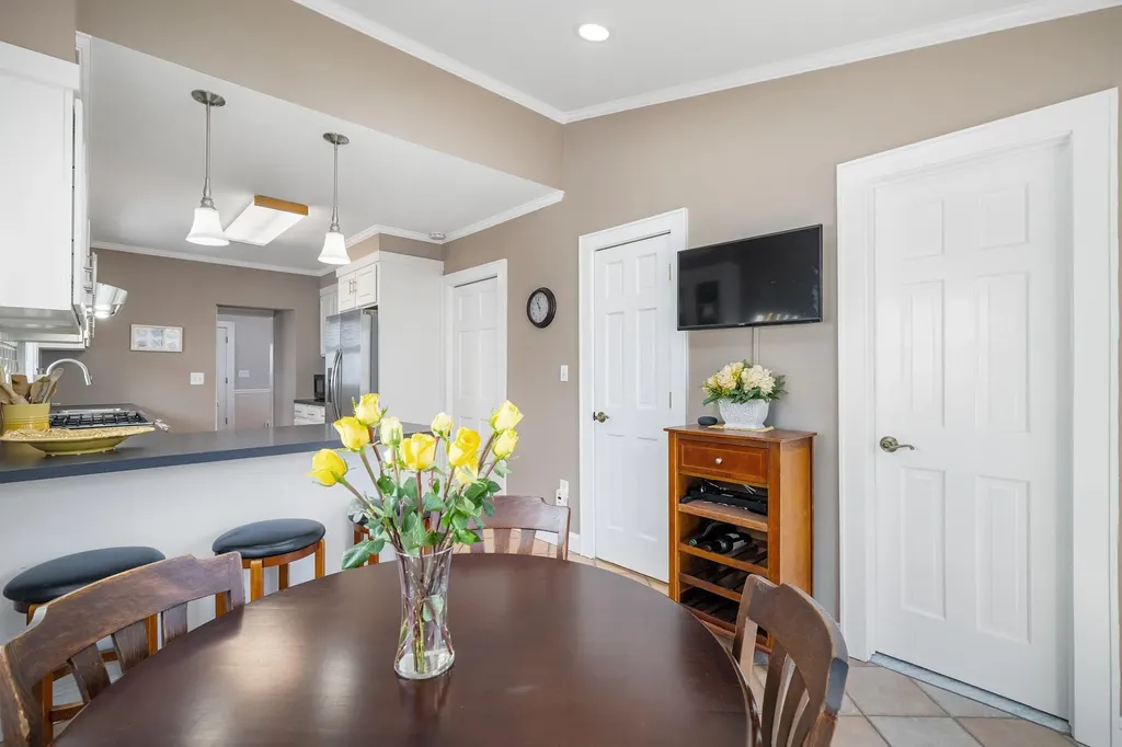 122 Morsemere Avenue Yonkers NY 10703