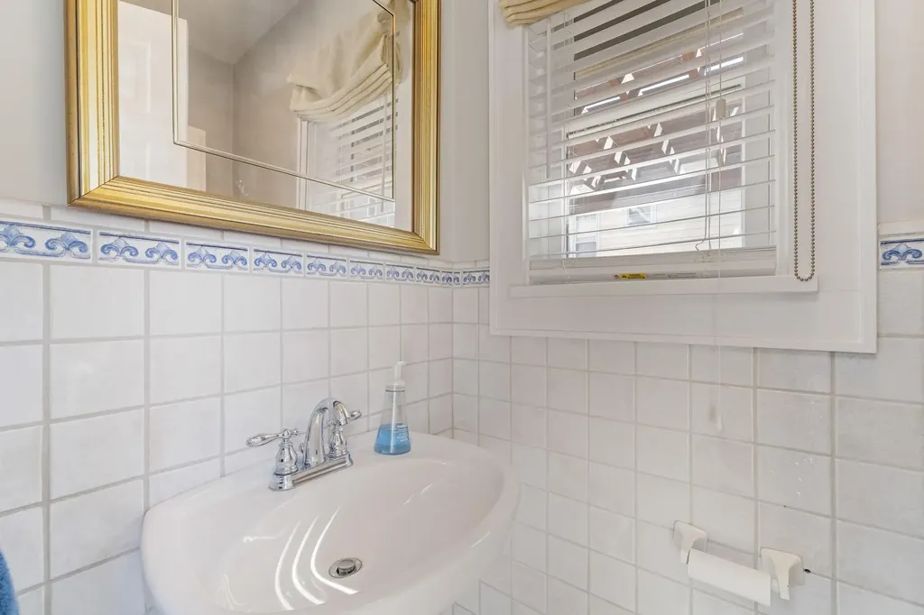 122 Morsemere Avenue Yonkers NY 10703