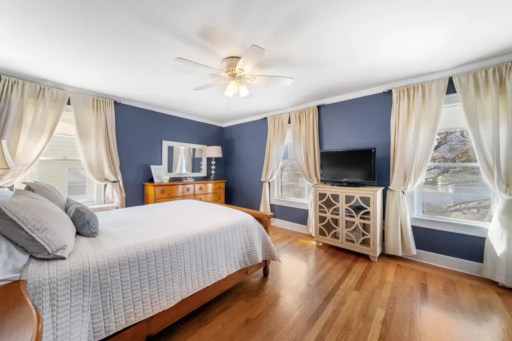 122 Morsemere Avenue Yonkers NY 10703