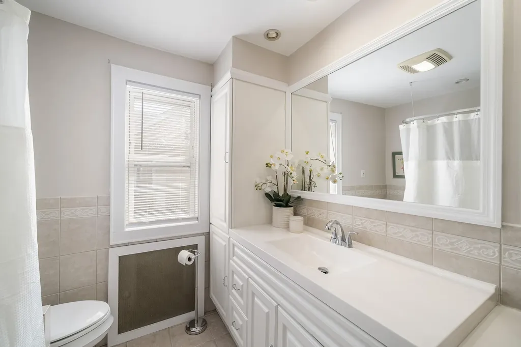 122 Morsemere Avenue Yonkers NY 10703