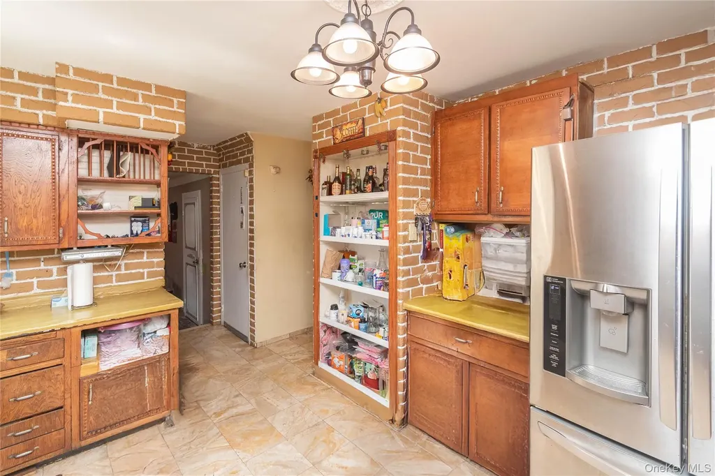 7 Merrick Lane Spring Valley NY 10977