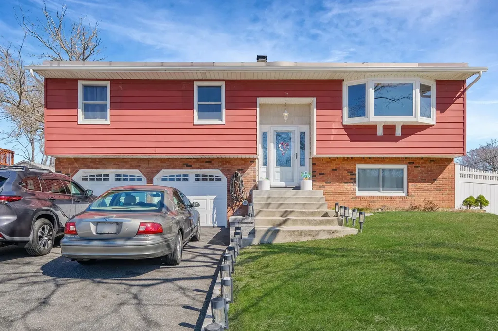 5 Eisenhower Road Centereach NY 11720