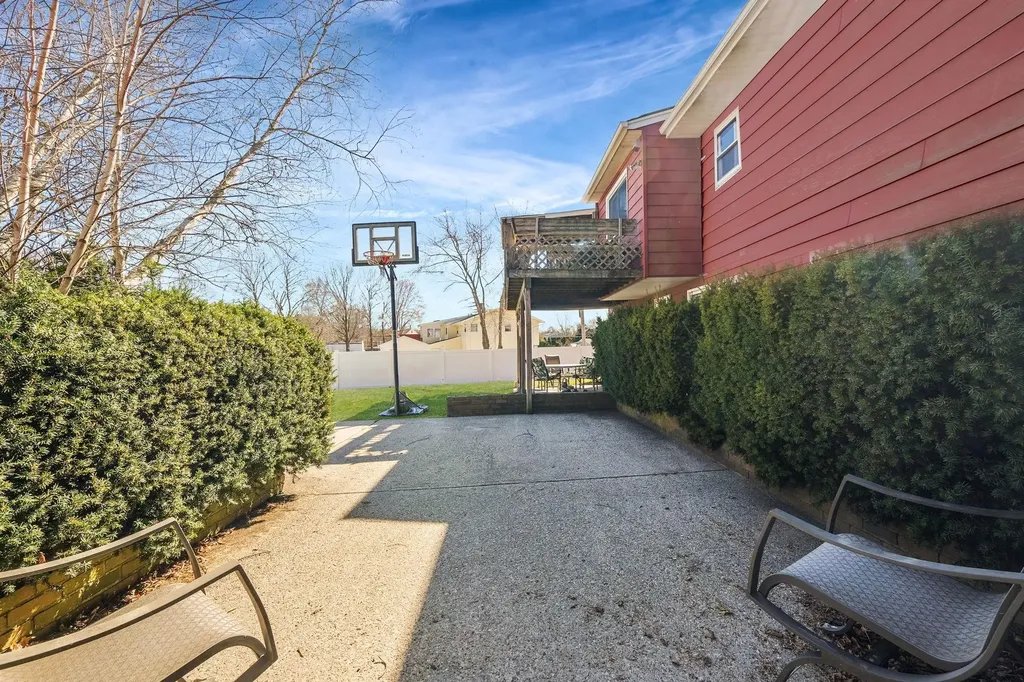 5 Eisenhower Road Centereach NY 11720