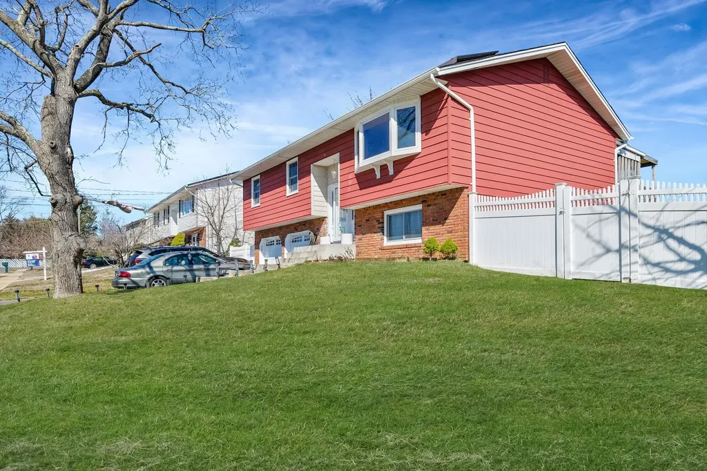 5 Eisenhower Road Centereach NY 11720