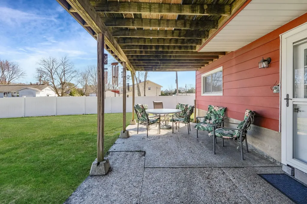 5 Eisenhower Road Centereach NY 11720
