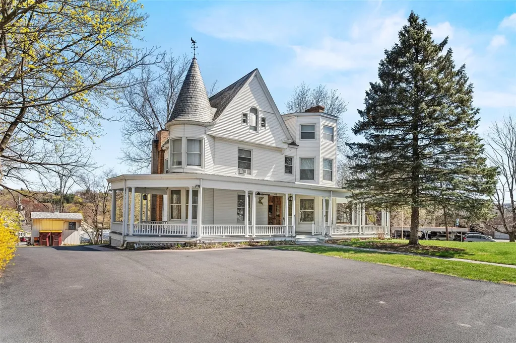 43 Oakland Avenue Warwick NY 10990