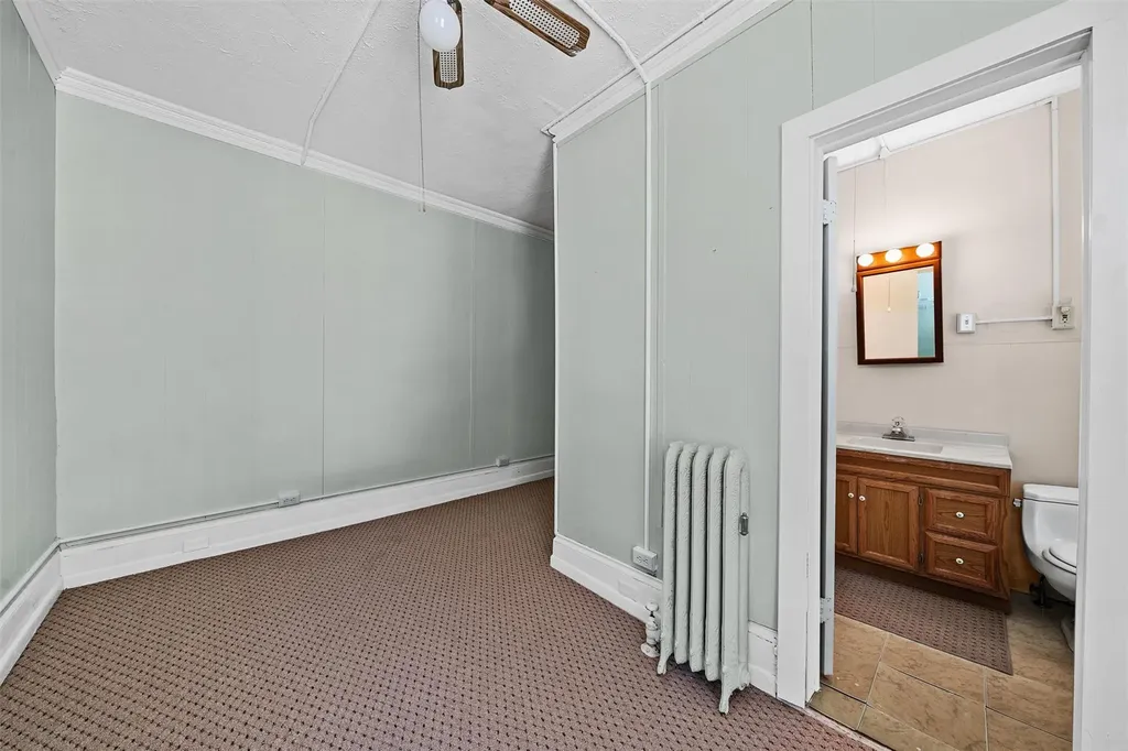 43 Oakland Avenue Warwick NY 10990