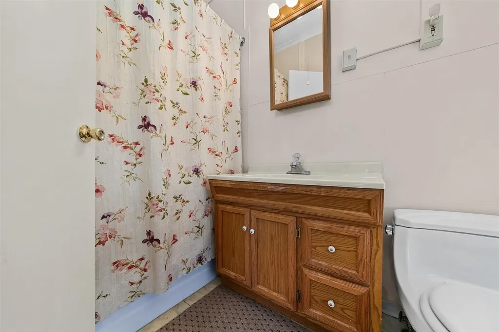 43 Oakland Avenue Warwick NY 10990