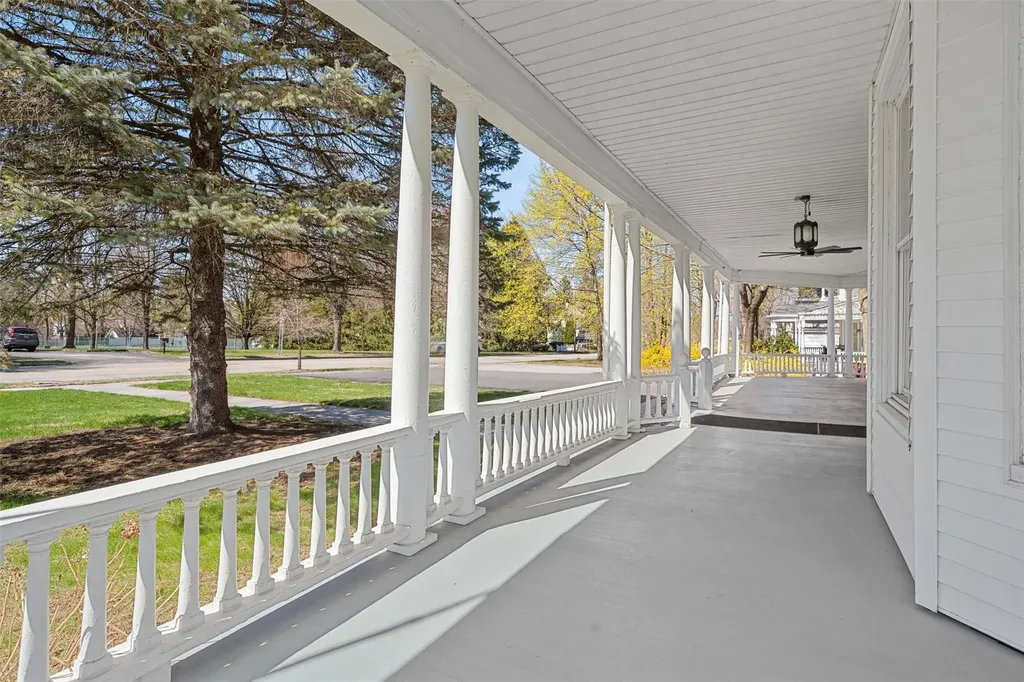 43 Oakland Avenue Warwick NY 10990