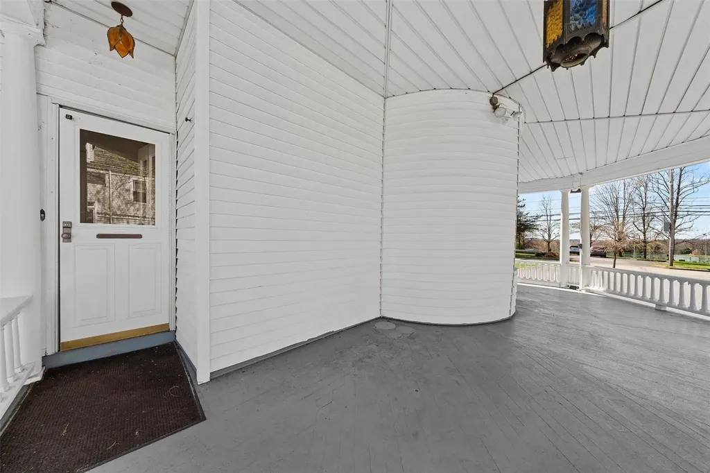 43 Oakland Avenue Warwick NY 10990