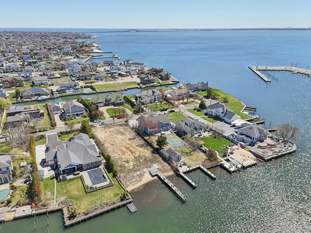 230 W Islip Road West Islip NY 11795
