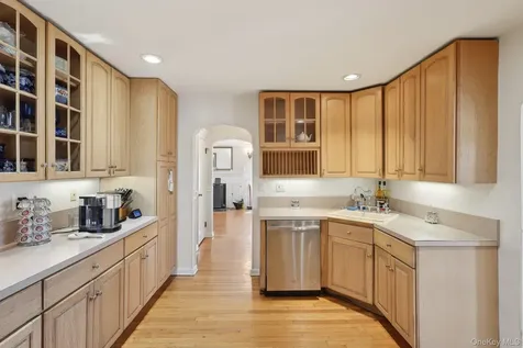 230 W Islip Road West Islip NY 11795