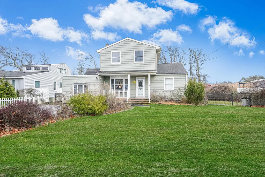 225 Lyman Road East Patchogue NY 11772