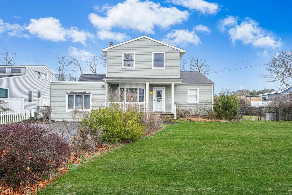 225 Lyman Road East Patchogue NY 11772