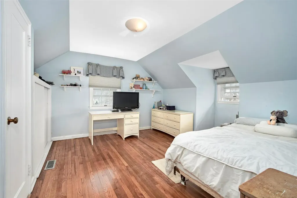 7 Canterbury Road S Harrison NY 10528