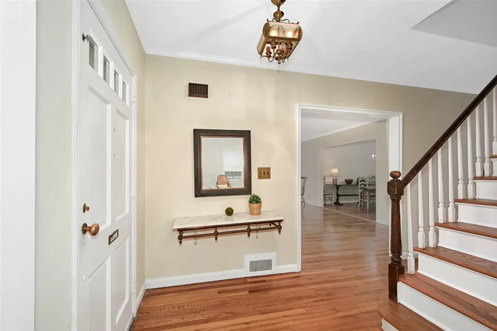 7 Canterbury Road S Harrison NY 10528