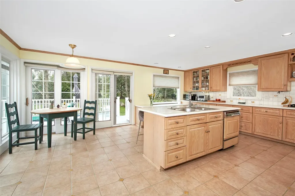 7 Canterbury Road S Harrison NY 10528