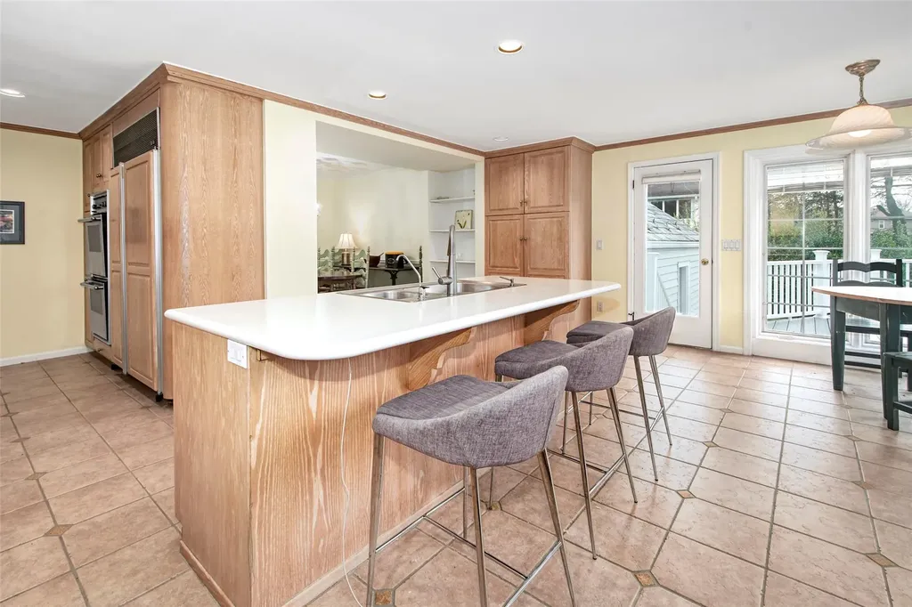 7 Canterbury Road S Harrison NY 10528