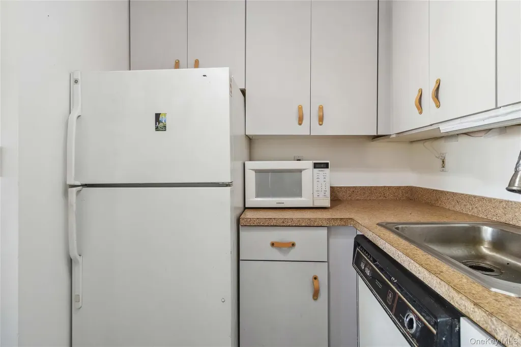 23-22 30 Road Astoria NY 11102