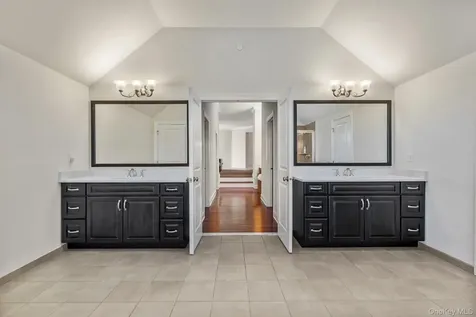 11 Fraydun Lane Scarsdale NY 10583